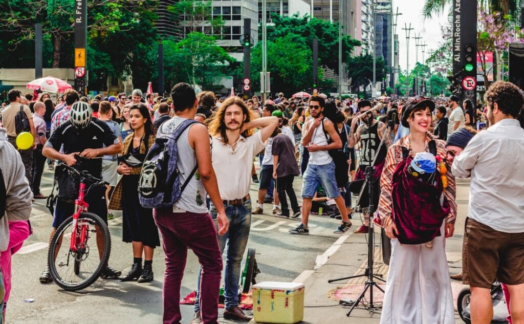 Warszawa w najbliższy piątek: duże zgromadzenie publiczne i potencjalne utrudnienia w ruchu ulicznym