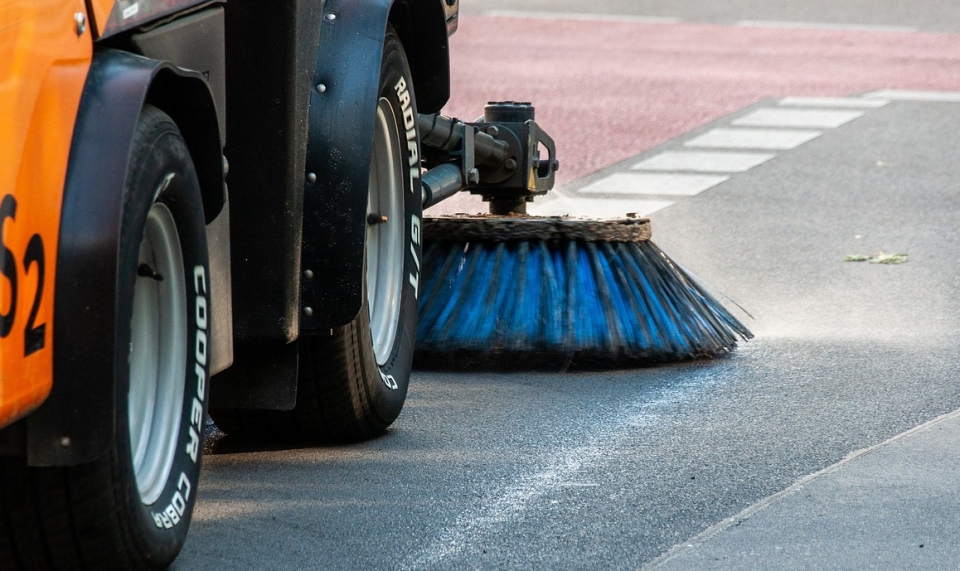 Wszechstronne działania Zarządu Oczyszczania Miasta i Straży Miejskiej w celu utrzymania czystości w Warszawie