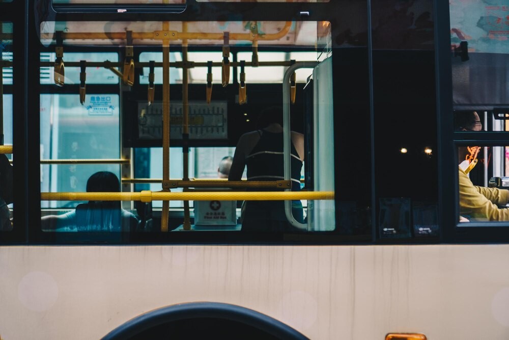 Warszawa stawia na ekologię: 79 nowoczesnych elektrycznych autobusów Solaris w drodze!