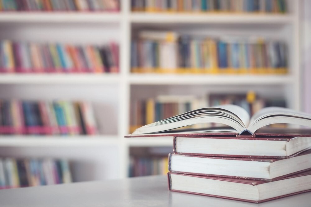 Książkowe porządki w bibliotece dla dzieci – zmiany w godzinach otwarcia!