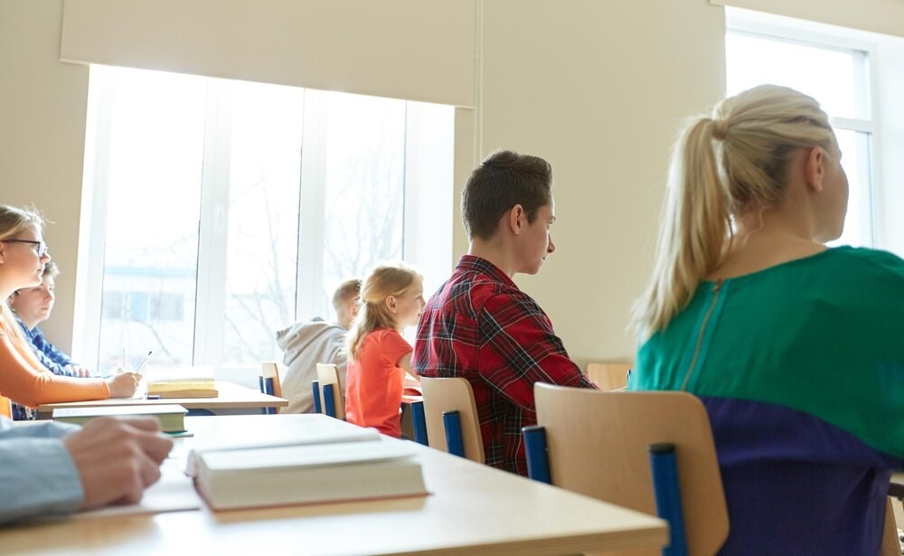 Świetlice szkolne w Targówku: klucz do rozwoju dzieci według komisji edukacji