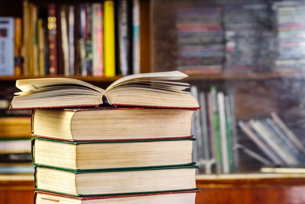 Pamięć w literaturze: Twórcze inspiracje z klubu książkowego