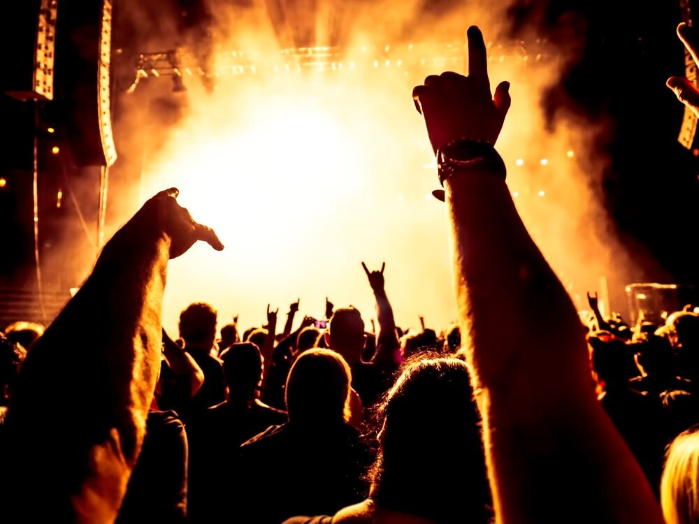 Sanah na PGE Narodowym: Jak wygodnie dotrzeć na koncert?
